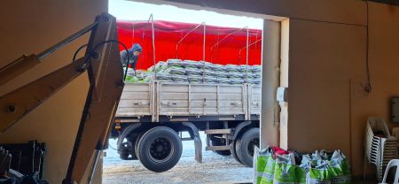 Emergencia climática: El Gobierno Provincial distribuye forraje para el ganado de Santa Cruz