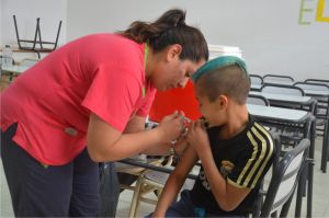 Alumnos de la EPP N° 91 recibieron vacunación y charla sobre alimentación y salud bucal