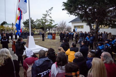 El Gobierno Provincial acompañó el acto por el Día de la Armada Argentina