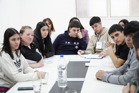 Estudiantes del Consejo Consultivo comparten sus experiencias y sus propuestas