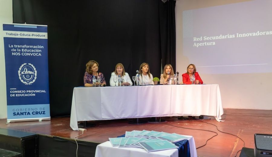 Educaci&oacute;n llev&oacute; adelante el Primer Encuentro Formativo de la Red de Escuelas Secundarias Innovadoras