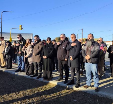 Autoridades del Ministerio de la Producción estuvieron presentes en el acto homenaje a la Prefectura Naval Argentina.