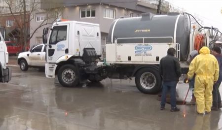 Gobierno y Municipio trabajaron de manera articulada para asistir a los vecinos por las fuertes lluvias en Caleta Olivia