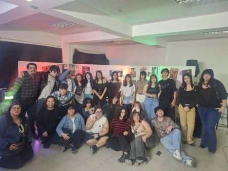 El Polivalente de Arte llevó adelante ¡Una noche mágica en los 80!