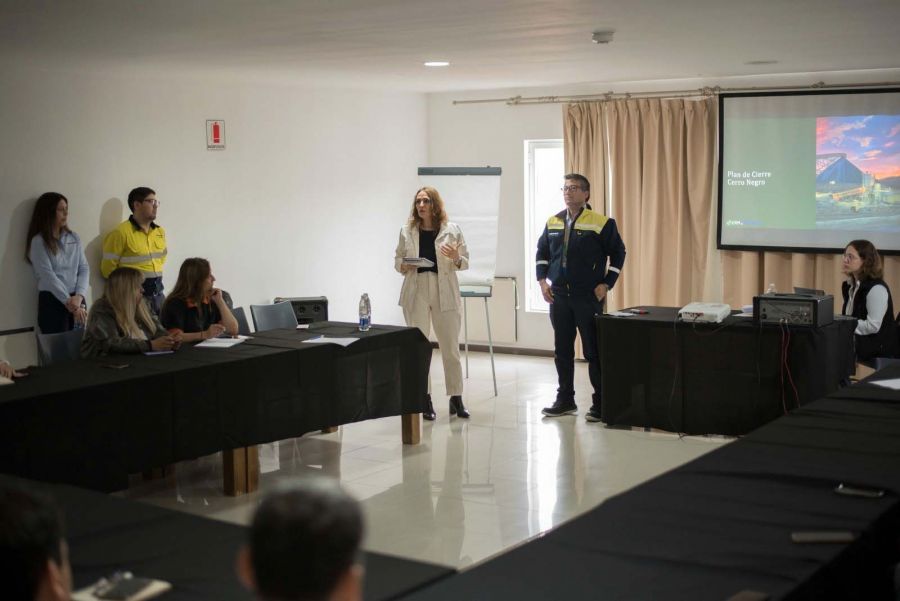 Realizan taller de actualización del plan de cierre social de Cerro Negro