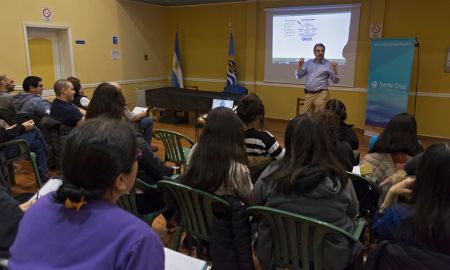 Gran convocatoria en el taller de guión del dramaturgo Alejandro Robino