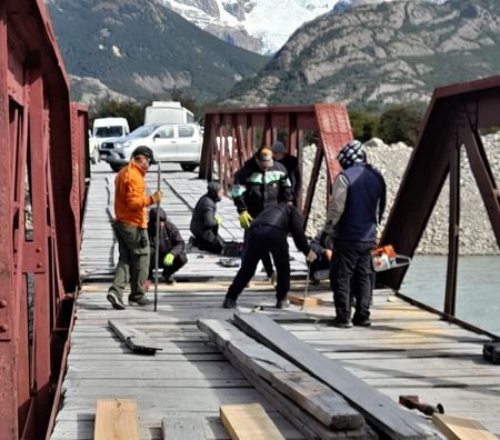 El Chaltén: Luego de las reparaciones en el Puente del Río Eléctrico, se restablece la transitabilidad con precaución