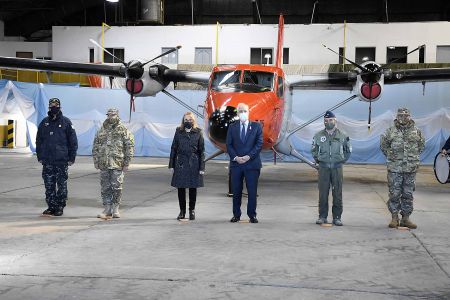 Alicia participó del acto de inauguración del Puente Aéreo Río Gallegos-Río Grande