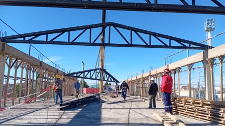 El IDUV desarrolla una etapa fundamental en la obra de la Asociación Independiente de Fútbol de los Barrios