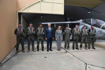Alicia presentó los aviones Pampas modernizados en Río Gallegos