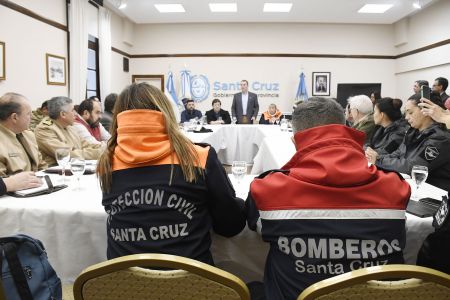 Ola Polar: El Gobierno presentó el Comité de Operaciones de Emergencia para Santa Cruz