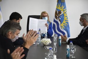 Alicia: “Estas obras se van a ver multiplicadas porque las vamos a hacer con trabajo santacruceño”