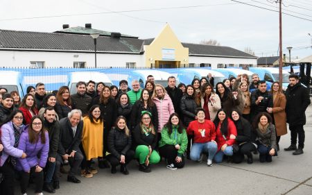 Fortalecimiento del Trabajo Territorial: Alicia entregó vehículos a áreas de Desarrollo Social por más de 57 millones