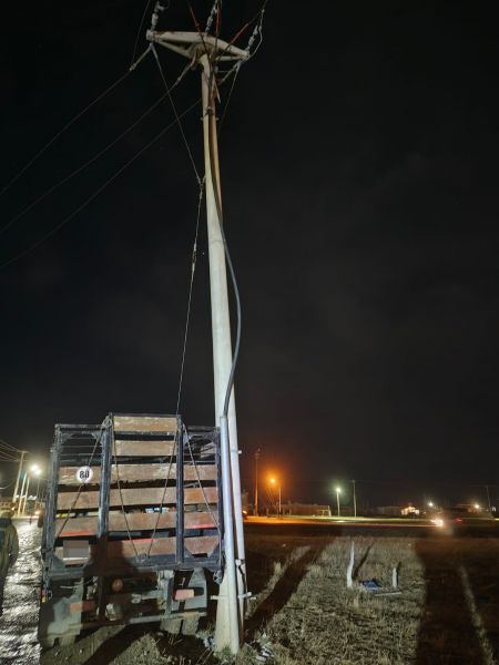 Interrupción del suministro eléctrico por accidente vehicular en Río Gallegos