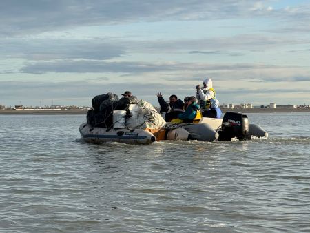 Ambiente participó de una limpieza en el Día Mundial de los Océanos