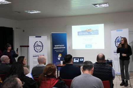 Se realizó con éxito en Puerto Deseado la jornada sobre el langostino en el Golfo San Jorge