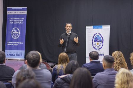 El Programa de Desarrollo Emprendedor de la Economía Social es una iniciativa conjunta entre el Ministerio de Desarrollo Social, Igualdad e Integración, desde la Secretaría de Estado de Economía Social; en articulación con el Consejo Provincial de Educación, a través del InSET.