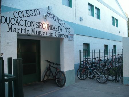 El Colegio Secundario Nº 5 de Perito Moreno cumple 50 años