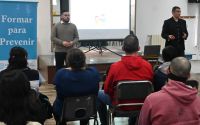 Seguridad y Policía brindaron una charla sobre Grooming en el Club Hispano Americano