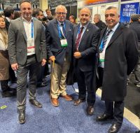 Santa Cruz se posiciona en PDAC con la inauguración del stand de FOMICRUZ