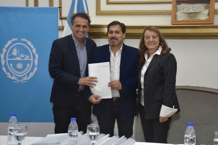 Puerto Santa Cruz se suma al proyecto “Argentina Hace” de obras públicas