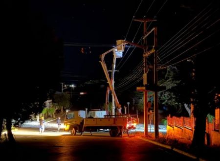 Se trabaja para restablecer por completo el servicio eléctrico y de agua en Caleta Olivia y Deseado