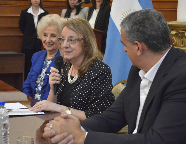 Alicia Kirchner  y Estela de Carlotto firmaron Acta de Cooperación en Derechos Humanos