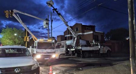 Mantenimiento de Líneas de Media y Baja Tensión en Caleta Olivia