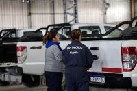 El Gobierno de Santa Cruz sumó 50 camionetas provenientes de YPF