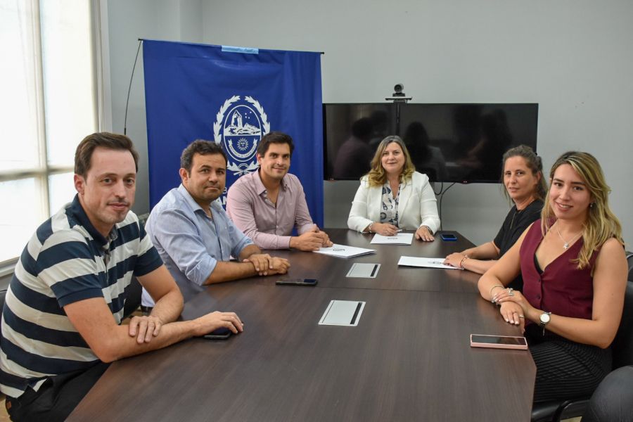 Salud y el Consejo Agrario Provincial firman convenio para apto f&iacute;sico de brigadistas