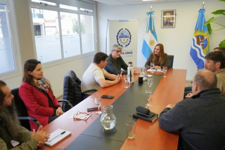 La ministra de la Producción, Comercio e Industria, Nadia Ricci, encabezó una reunión de trabajo.