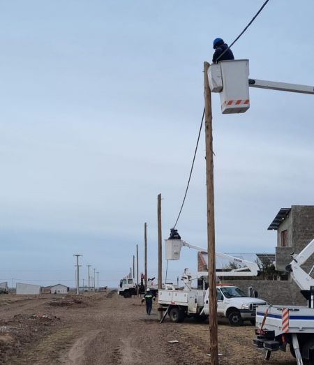 Amplían redes eléctricas en Río Gallegos, Lago Posadas y Puerto Deseado