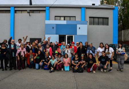 Con una jornada inolvidable en la Isla Pavón concluyó el primer contingente de la colonia de verano para adultos mayores