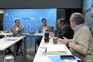 El Gobierno y ENOHSA analizaron los avances de obras en Santa Cruz