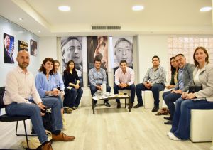 La comitiva que estará presente en PDAC Canadá visitó la Casa de Santa Cruz