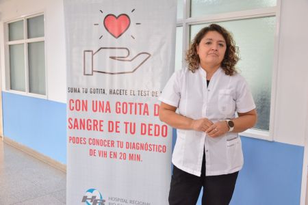 Stella Buera del Servicio de Infectología del HRRG 