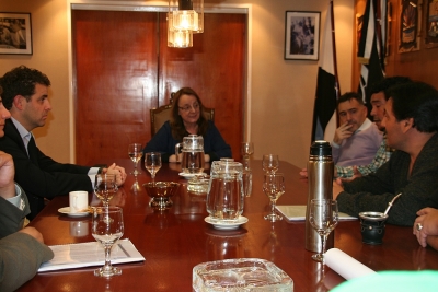 Alicia Kirchner junto a Sindicatos de estibadores de Puerto Deseado
