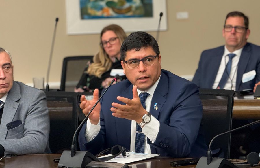 Fuerte inter&eacute;s de empresarios canadienses en el potencial de Santa Cruz