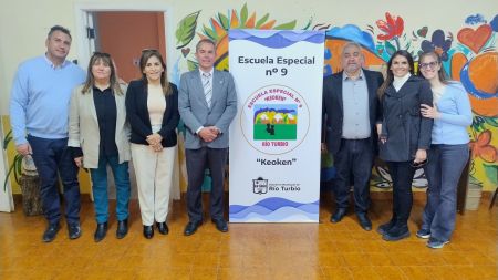 noticiaspuertosantacruz.com.ar - Imagen extraida de: https://noticias.santacruz.gob.ar/gestion/educacion/item/32310-autoridades-provinciales-recorrieron-instituciones-educativas-de-la-cuenca-carbonifera