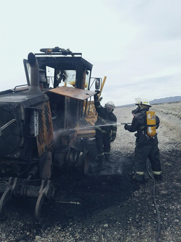 Sobre el incendio de la motoniveladora de Pico Truncado