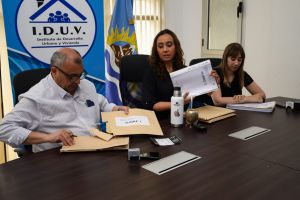 Abrieron los sobres de licitaciones para la construcción de viviendas en Los Antiguos y Koluel Kayke
