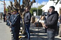 El Municipio de  Gregores entregó móviles a la policía de Santa Cruz