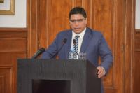 Claudio Vidal, gobernador de Santa Cruz. 