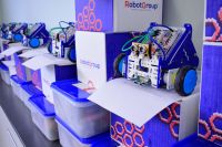 Entregaron kits de robótica a escuelas técnicas de toda la provincia