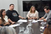 La ministra Lorena Ross encabezó el encuentro en la cartera de Salud.