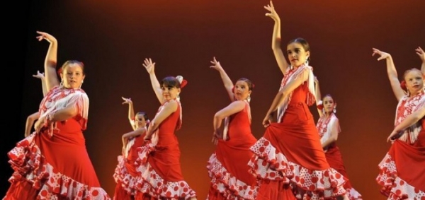Permanecen abiertas las vacantes para cursar el taller gratuito de Danzas Españolas