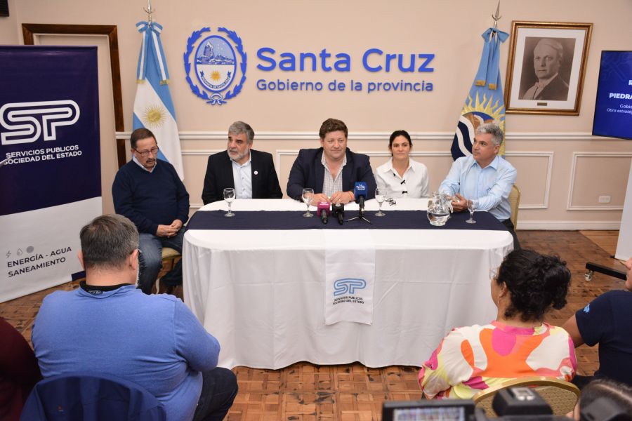 Santa Cruz inicia la renovaci&oacute;n parcial del acueducto Piedra Buena-Puerto San Juli&aacute;n