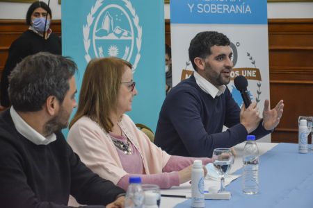 Granato: “Hoy tenemos el orgullo de poder reiniciar la obra del Parque Bosques Petrificados”