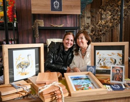 Productoras despliegan identidad, sabores y arte santacruceño en La Rural