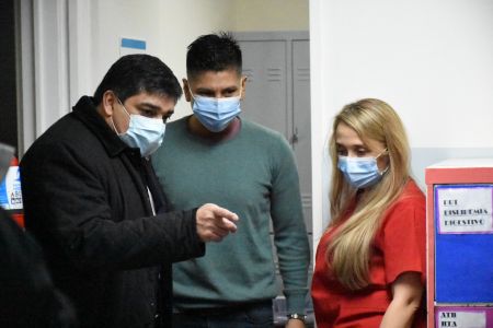 El Gobierno Provincial entregó equipamiento a los centros de salud de Río Gallegos
